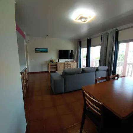 Apartment Parque Dos Reis Dinis 1 *